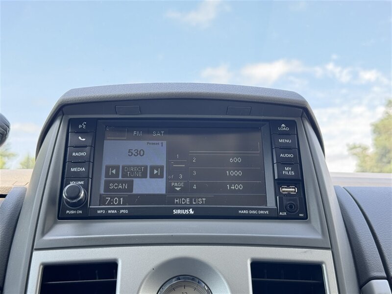 2010 Chrysler Town & Country Touring - Photo 15 - Grand Island, NE 68801