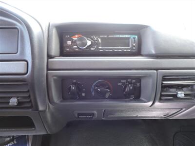 1993 Ford F-150 XLT   - Photo 13 - Lexington, NE 68850