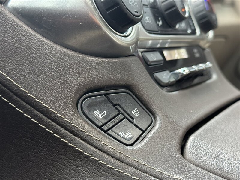 2015 Chevrolet Suburban LTZ - Photo 21 - Lexington, NE 68850
