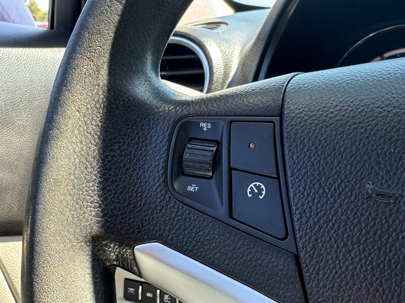 2009 Saturn Vue XE - Photo 12 - North Platte, NE 69101