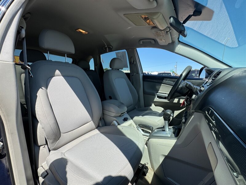 2009 Saturn Vue XE - Photo 10 - North Platte, NE 69101