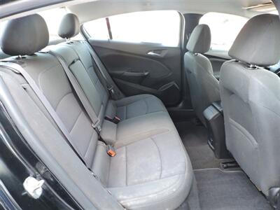 2017 Chevrolet Cruze LT Auto   - Photo 11 - Lexington, NE 68850