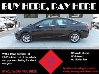 2017 Chevrolet Cruze LT Auto   - Photo 1 - Lexington, NE 68850