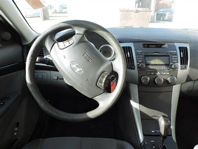 2010 Hyundai SONATA GLS   - Photo 13 - Kearney, NE 68847