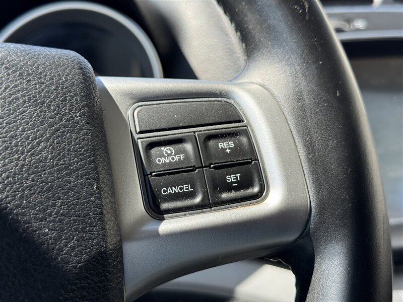 2012 Dodge Journey Crew - Photo 10 - Kearney, NE 68847
