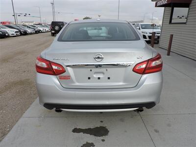 2017 Nissan Altima 2.5   - Photo 6 - Lexington, NE 68850