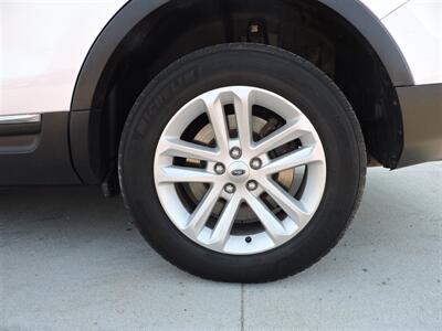 2015 Ford Explorer XLT   - Photo 8 - Lexington, NE 68850