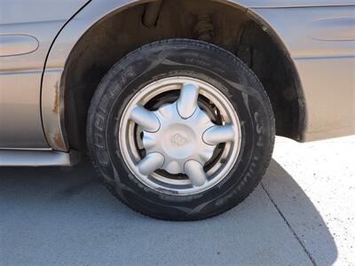 2001 Buick LeSabre Custom   - Photo 8 - Lexington, NE 68850