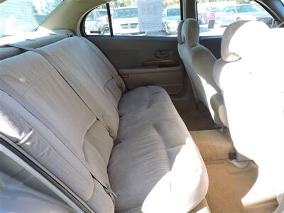 2001 Buick LeSabre Custom   - Photo 11 - Lexington, NE 68850