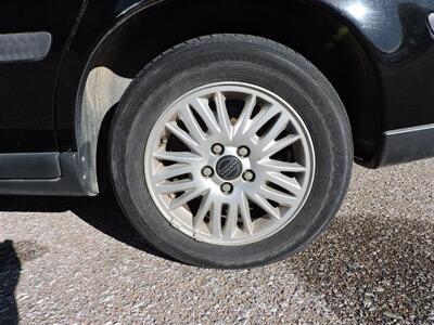 2004 Volvo V70 2.4   - Photo 8 - North Platte, NE 69101