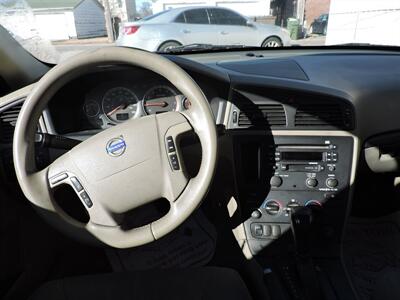 2004 Volvo V70 2.4   - Photo 12 - North Platte, NE 69101