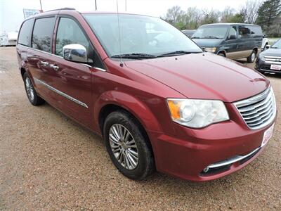 2013 Chrysler Town & Country Touring-L   - Photo 4 - Lexington, NE 68850