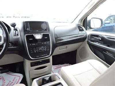 2013 Chrysler Town & Country Touring-L   - Photo 11 - Lexington, NE 68850