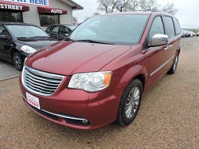 2013 Chrysler Town & Country Touring-L   - Photo 2 - Lexington, NE 68850