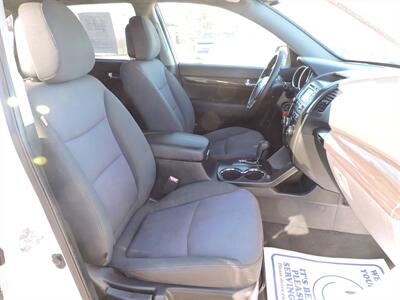 2013 Kia Sorento LX   - Photo 16 - Lexington, NE 68850