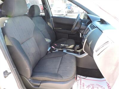 2010 Ford Focus SE   - Photo 10 - Lexington, NE 68850