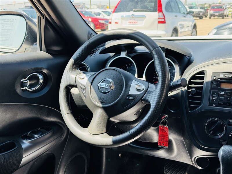 2014 Nissan JUKE S - Photo 3 - Lexington, NE 68850