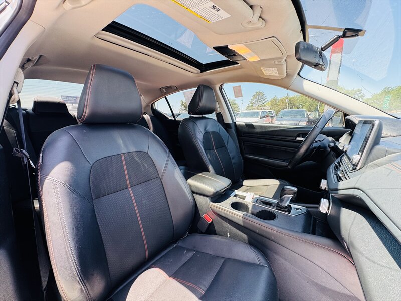 2019 Nissan Altima 2.5 SR - Photo 9 - Lexington, NE 68850