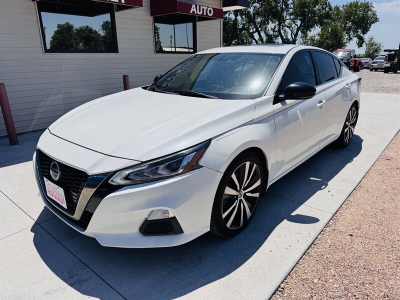 2019 Nissan Altima 2.5 SR - Photo 6 - Lexington, NE 68850