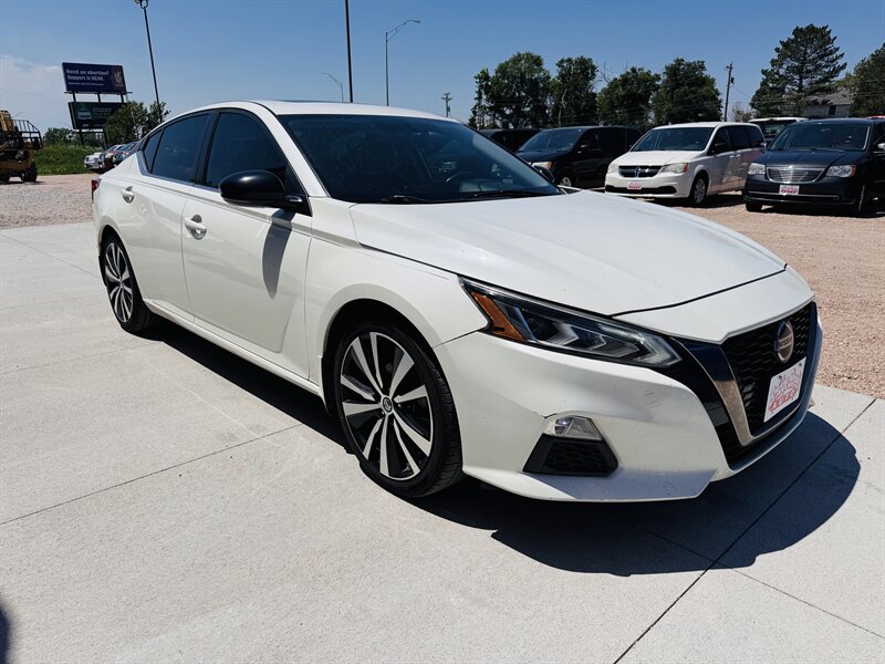 2019 Nissan Altima 2.5 SR - Photo 2 - Lexington, NE 68850