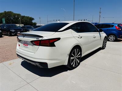 2019 Nissan Altima 2.5 SR - Photo 3 - Lexington, NE 68850