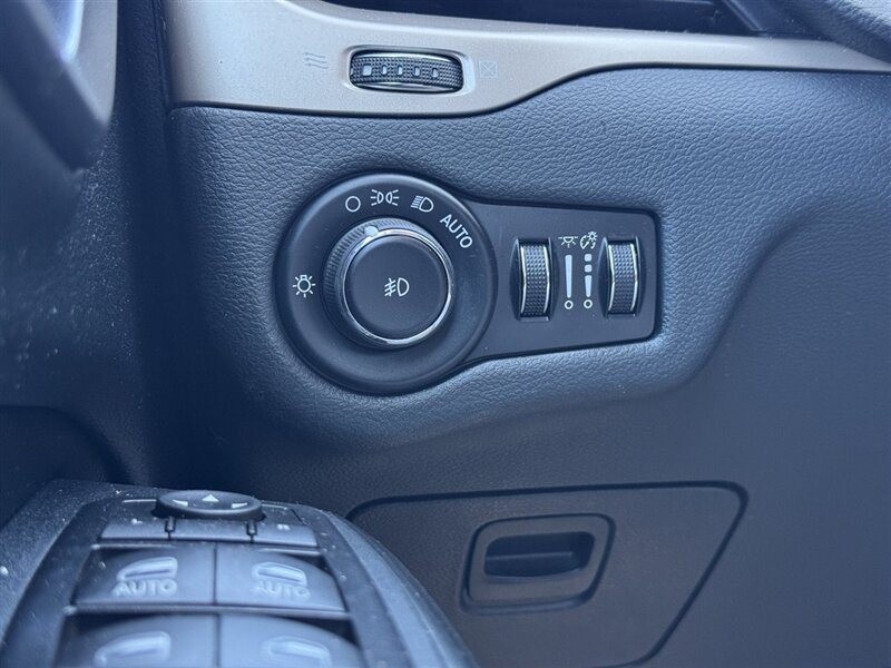 2016 Jeep Cherokee Limited - Photo 15 - Lexington, NE 68850