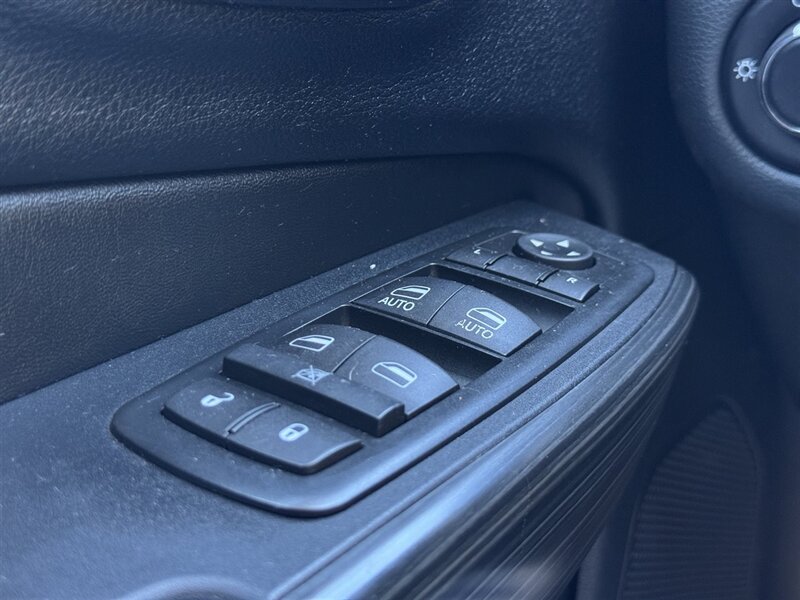 2016 Jeep Cherokee Limited - Photo 16 - Lexington, NE 68850