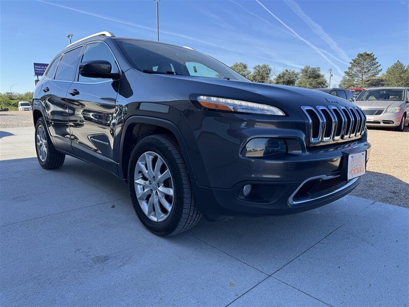 2016 Jeep Cherokee Limited - Photo 2 - Lexington, NE 68850