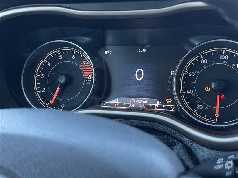 2016 Jeep Cherokee Limited - Photo 14 - Lexington, NE 68850