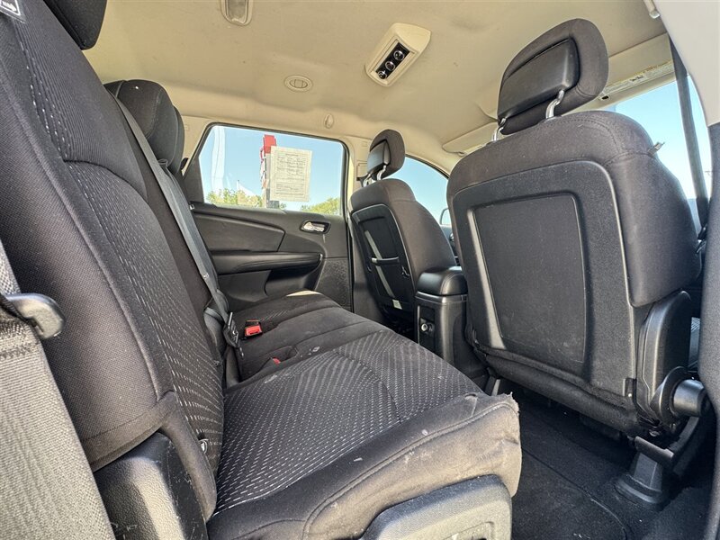 2013 Dodge Journey SXT - Photo 9 - Lexington, NE 68850