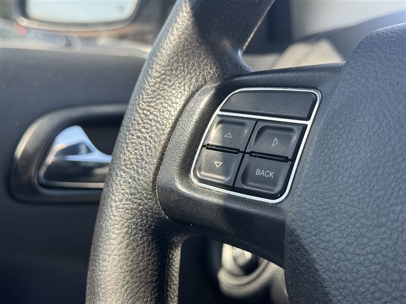 2013 Dodge Journey SXT - Photo 11 - Lexington, NE 68850