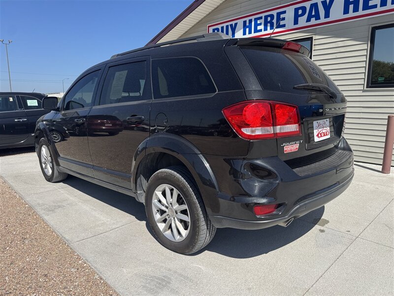 2013 Dodge Journey SXT - Photo 8 - Lexington, NE 68850