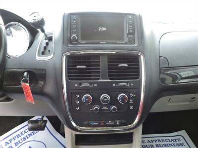 2014 Dodge Grand Caravan SXT   - Photo 17 - Grand Island, NE 68801