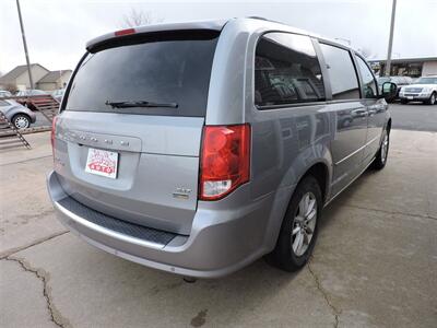 2014 Dodge Grand Caravan SXT   - Photo 5 - Grand Island, NE 68801