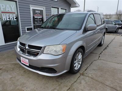 2014 Dodge Grand Caravan SXT   - Photo 2 - Grand Island, NE 68801