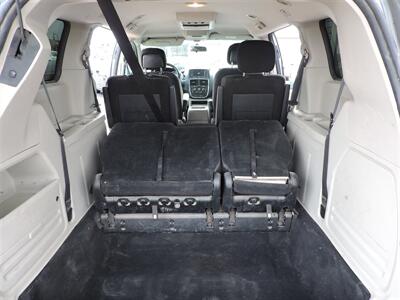 2014 Dodge Grand Caravan SXT   - Photo 12 - Grand Island, NE 68801