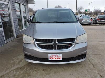 2014 Dodge Grand Caravan SXT   - Photo 3 - Grand Island, NE 68801