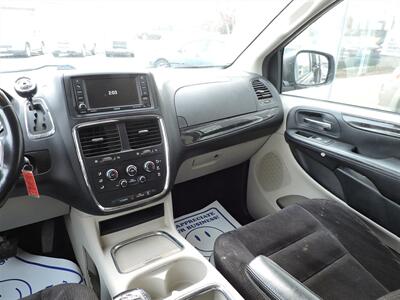 2014 Dodge Grand Caravan SXT   - Photo 14 - Grand Island, NE 68801