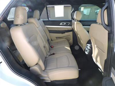 2017 Ford Explorer XLT   - Photo 11 - Kearney, NE 68847