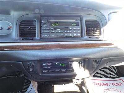 2003 Ford Crown Victoria LX - Photo 17 - Lexington, NE 68850