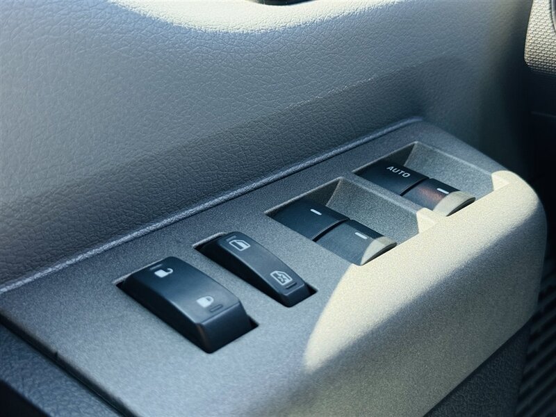 2011 Ford F-250 XL - Photo 18 - Lexington, NE 68850