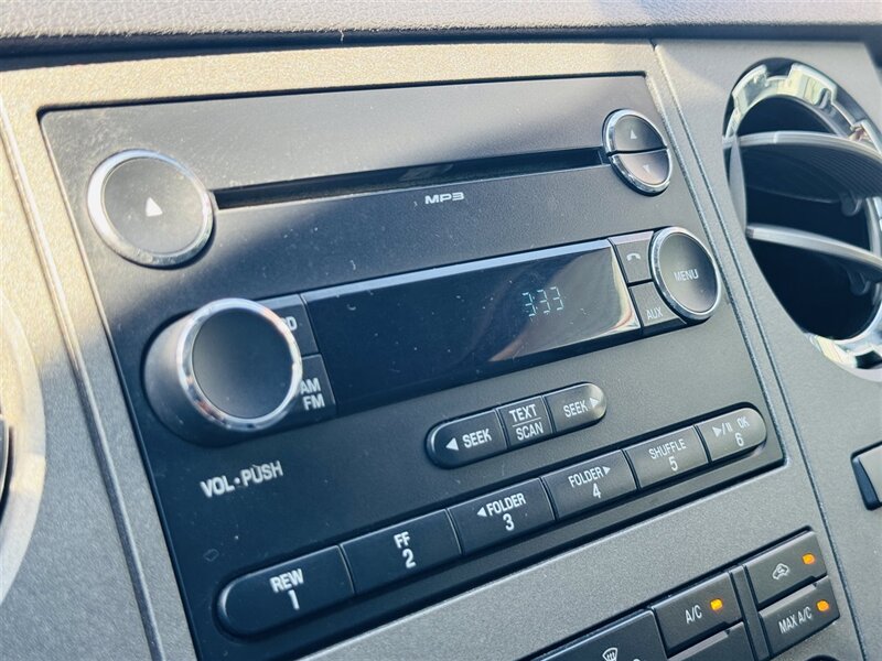 2011 Ford F-250 XL - Photo 21 - Lexington, NE 68850