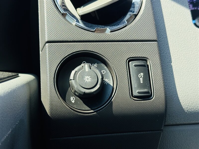 2011 Ford F-250 XL - Photo 17 - Lexington, NE 68850