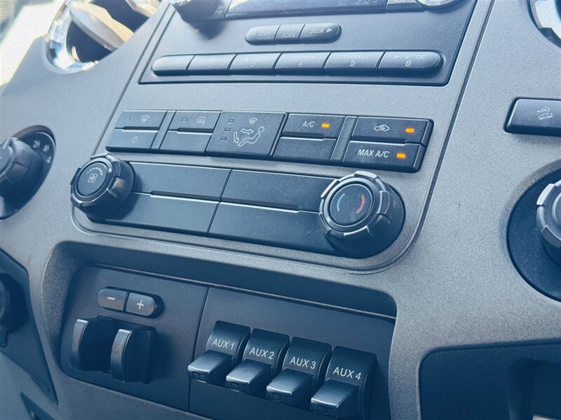 2011 Ford F-250 XL - Photo 22 - Lexington, NE 68850