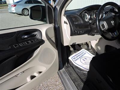 2014 Dodge Grand Caravan SXT   - Photo 17 - Kearney, NE 68847