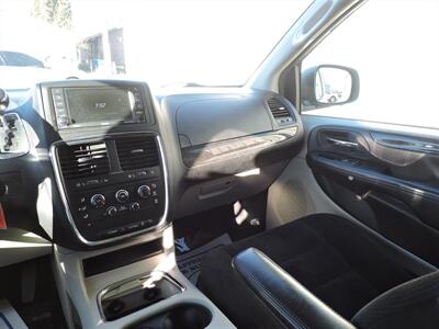 2014 Dodge Grand Caravan SXT   - Photo 11 - Kearney, NE 68847