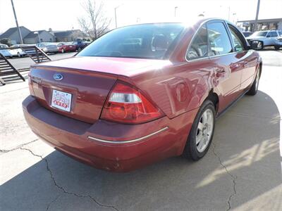 2006 Ford Five Hundred SE - Photo 5 - Grand Island, NE 68801