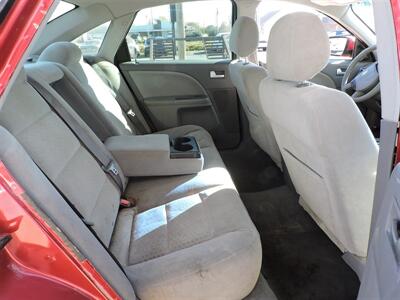 2006 Ford Five Hundred SE - Photo 11 - Grand Island, NE 68801