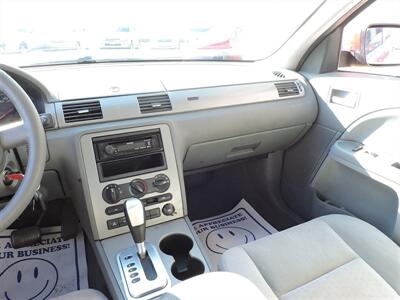 2006 Ford Five Hundred SE - Photo 13 - Grand Island, NE 68801