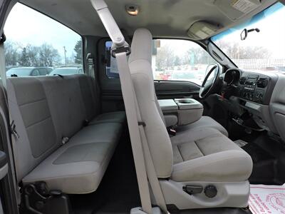2006 Ford F-250 XL - Photo 10 - Lexington, NE 68850